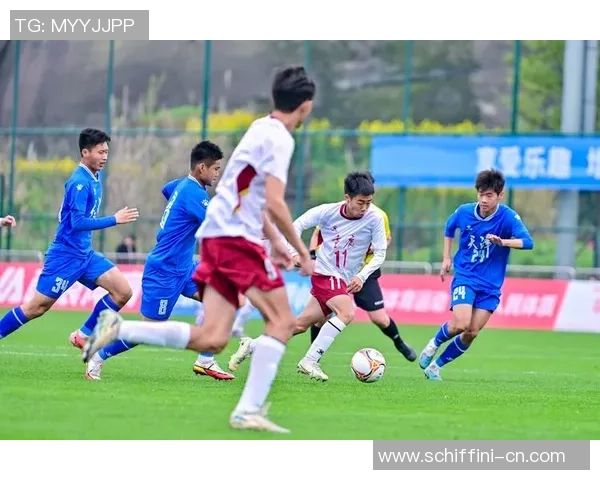 重庆足球队灵活性变革引发热议助力球队崛起与发展