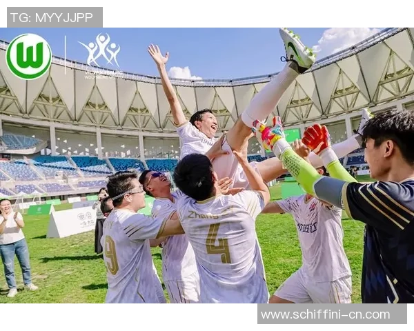 武汉足球队在冠军赛中的灵活性展现了战术智慧与团队协作的完美结合